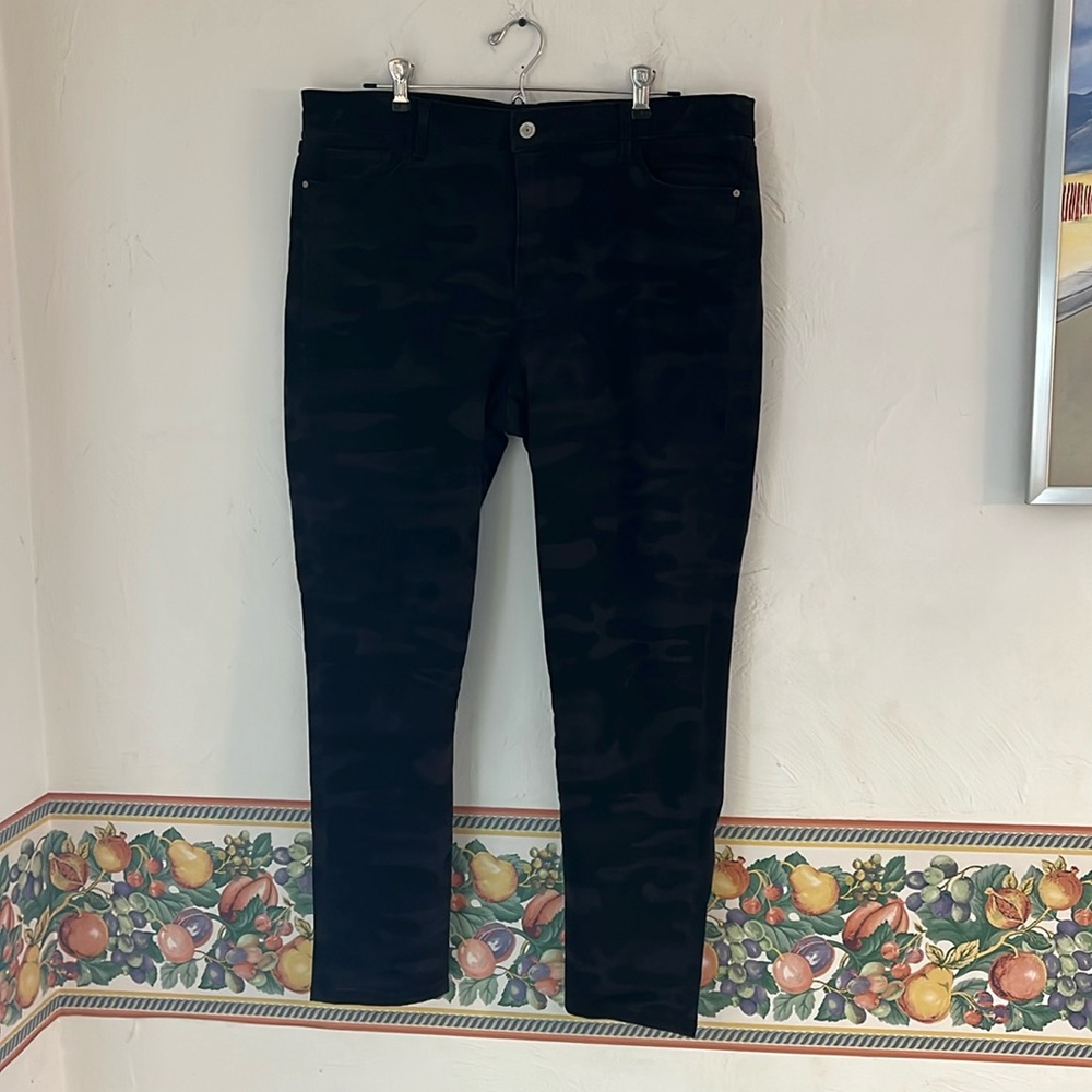 Social Standard by Sanctuary Ankle Skinny Camo Jeans, Size 14, Black/Gray - Picture 2 of 13